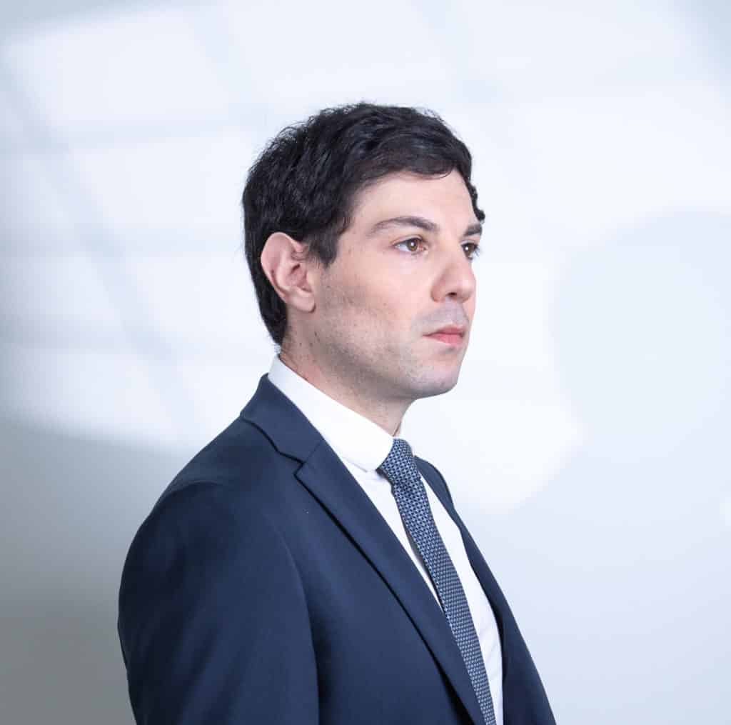 Yohan Slama 2 - Avocat